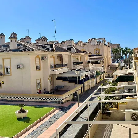Family House With Pool Holiday home *