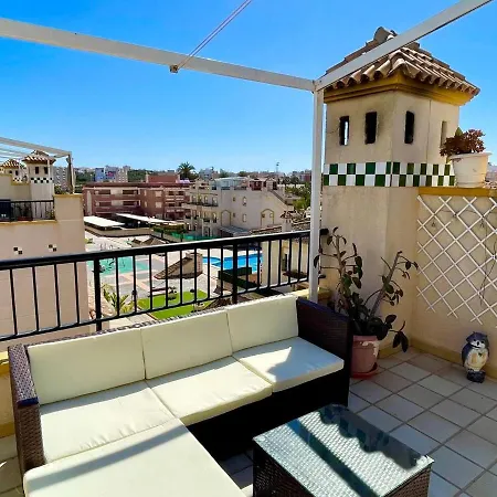 Family House With Pool Holiday home *