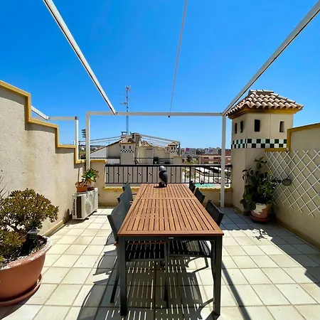 Family House With Pool Holiday home *